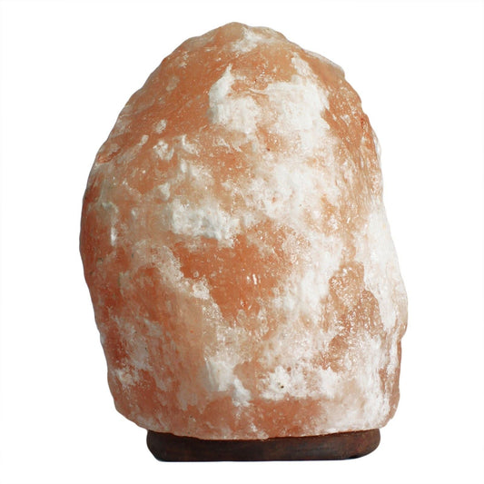 Alt Tag: Crystal Himalayan Salt Lamp – 24–25KG, lámpara de sal del Himalaya natural en base de madera, tono ámbar, vista frontal