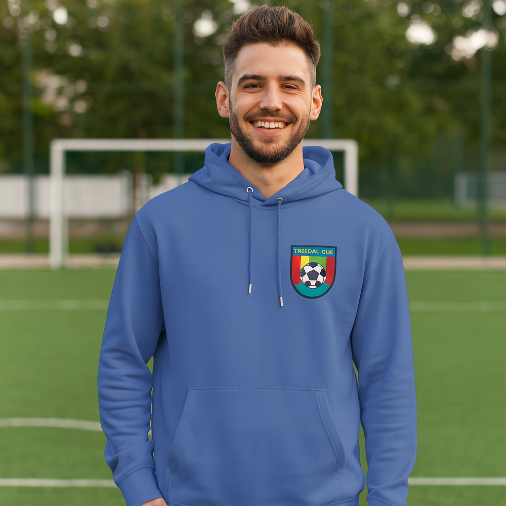 Alt Tag: Sudadera con capucha Premium Unisex para empresas y organizaciones con estampado de tu propio logo en el frontal, en hombre sonriente con sudadera azul con logo estampado en el frontal