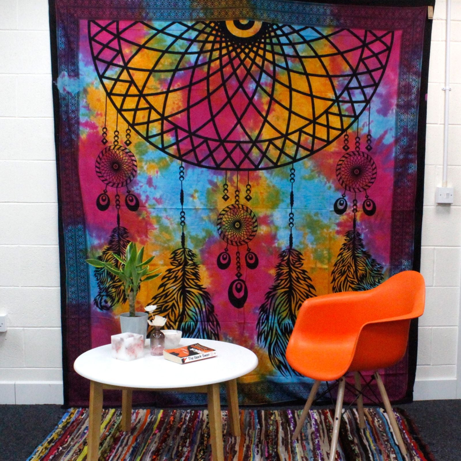 Dreamchatcher Cotton Bedspread – 235x210 CM with colorful dreamcatcher tapestry design and feather motifs, shown as wall hanging decor