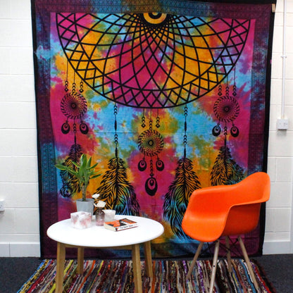 Dreamchatcher Cotton Bedspread – 235x210 CM with colorful dreamcatcher tapestry design and feather motifs, shown as wall hanging decor