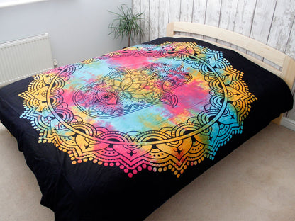 Alt Tag: Elegant Cotton Bedspread – Black Hamsa 230x200 CM on bed, black cover with colorful mandala-style hamsa design