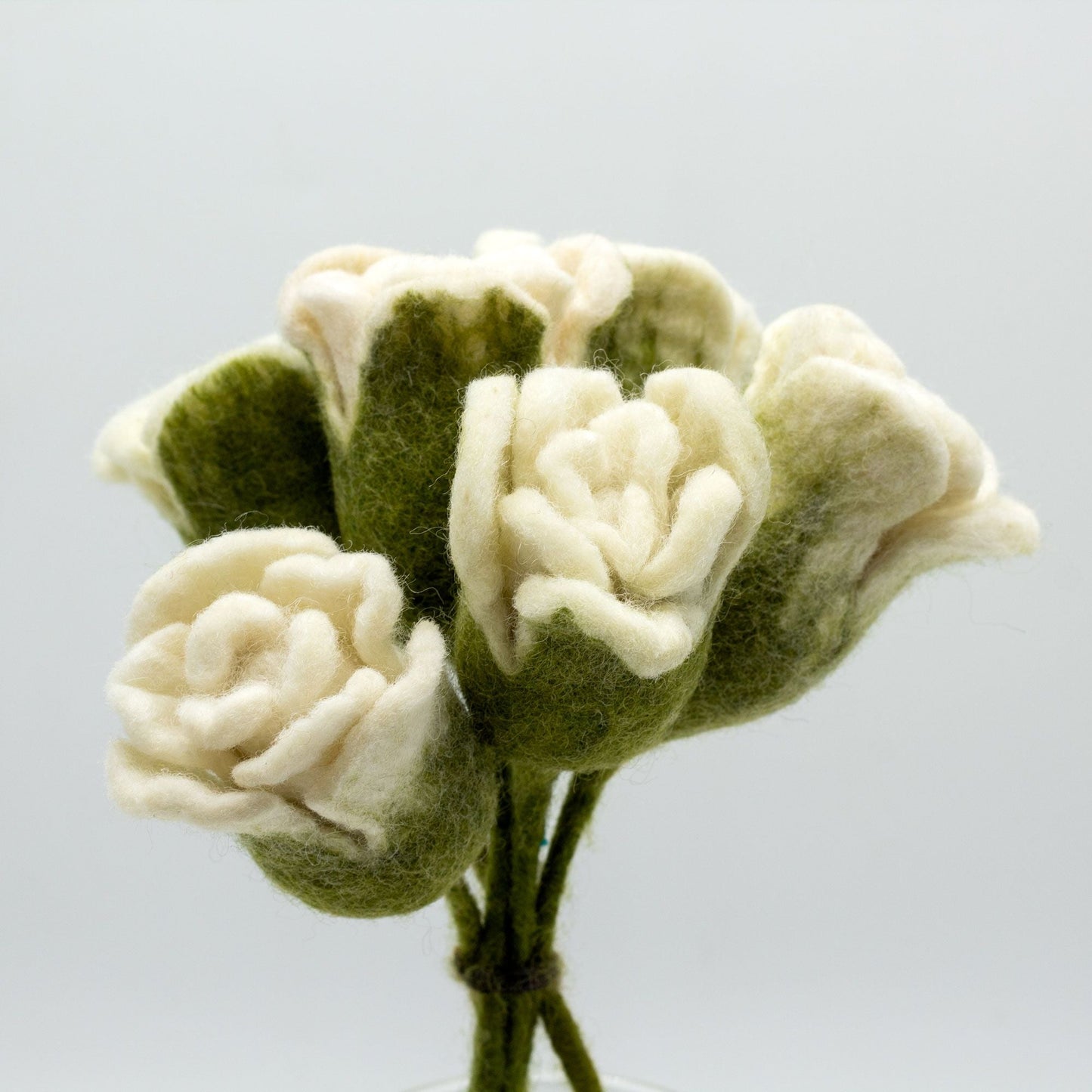Alt Tag: Elegant Felt White Roses – Set of 6, 31x5 CM felt white rose bouquet with green stems