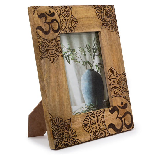 Alt Tag: Elegant Mango Wood Picture Frame – 13x18 CM Mandala Black, marco de madera de mango con patrón mandala negro, 13x18 cm
