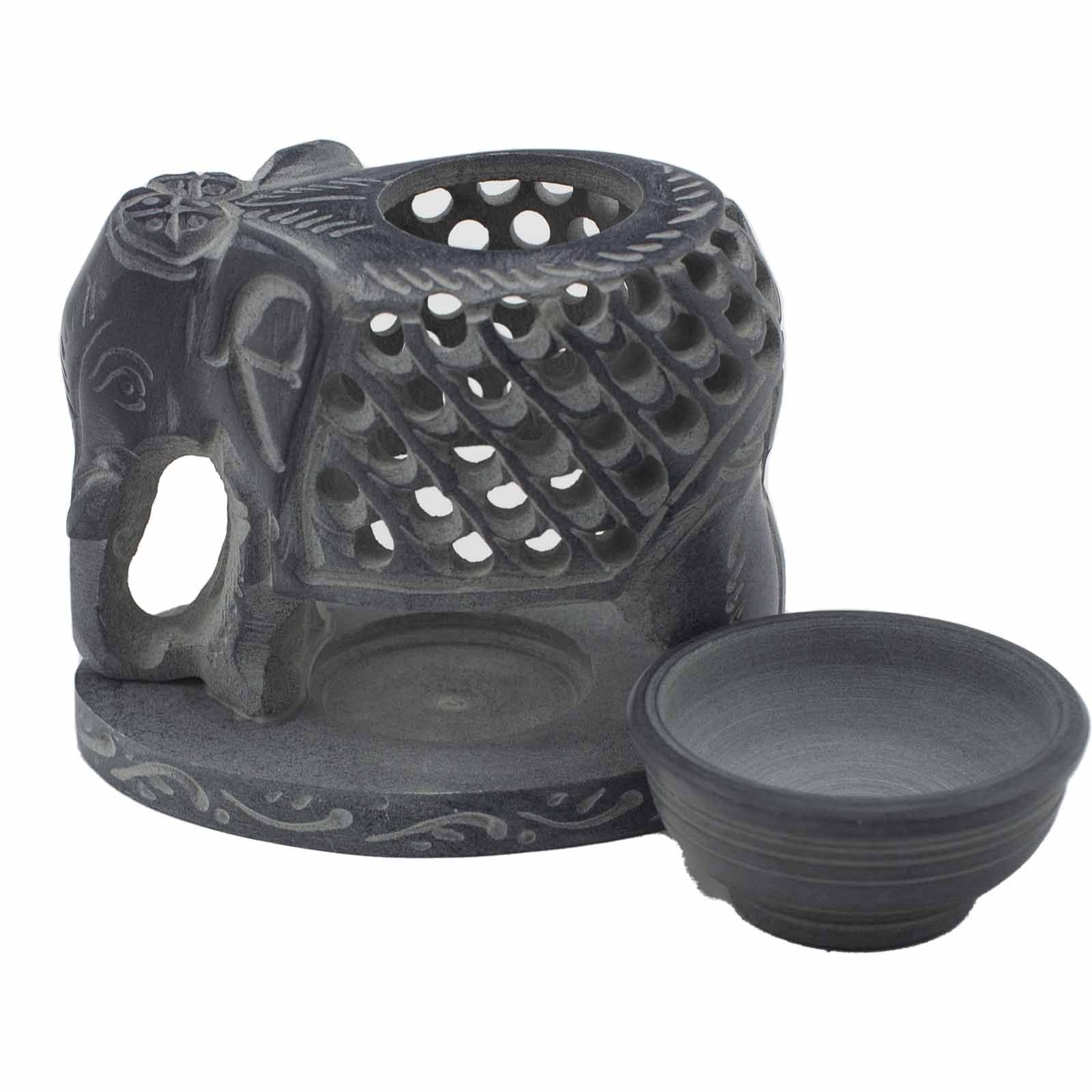 Alt Tag: Elegant Soapstone Oil Burner – 10.5 CM Standing Elephant, tallado en soapstone con bandeja y cuenco para aceites aromáticos