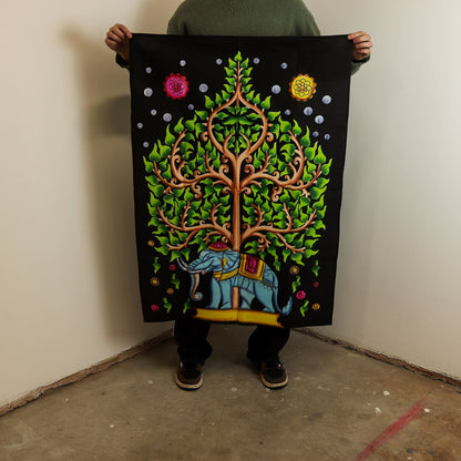 Tapiz de pared de algodón Elephant Tree of Life – tapiz de algodón negro de 70 × 110 CM con ilustración de elefante y árbol de la vida