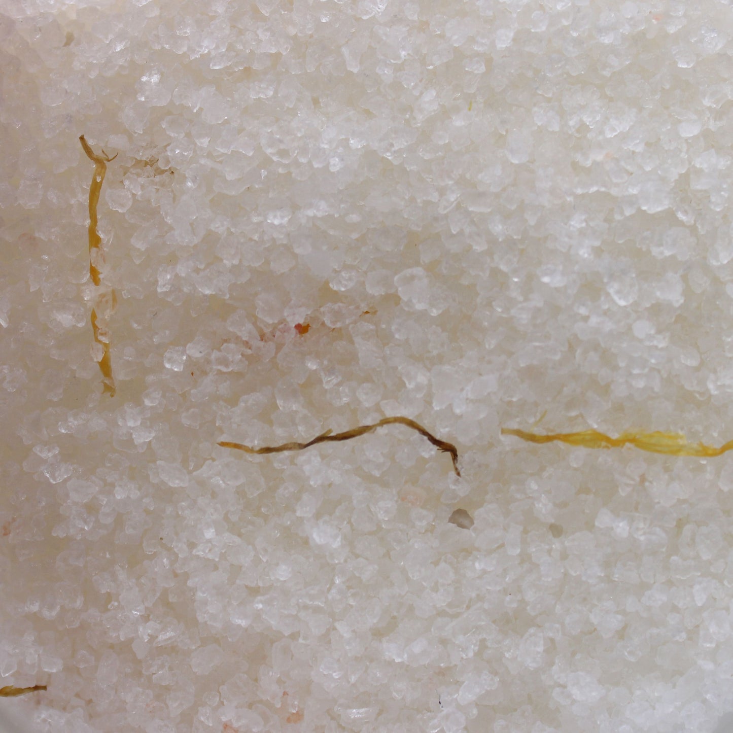 Alt Tag: Energising Himalayan Bath Salt Blend – 500G close-up of white Himalayan salt crystals with natural mineral flecks