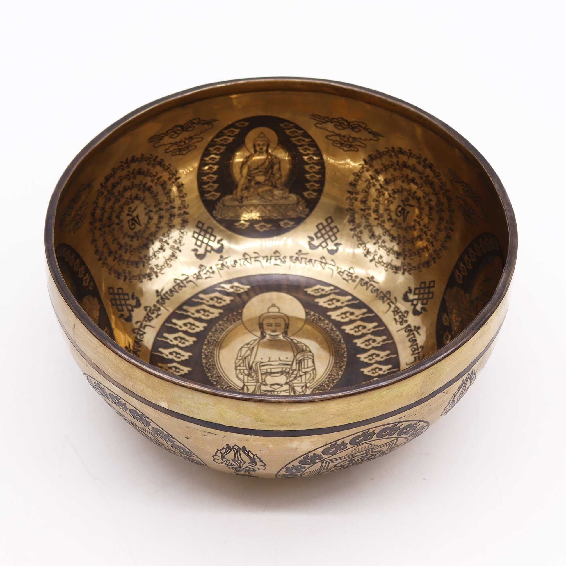 Alt-Tag: Gravierte tibetische Klangschale – 21CM Fünf Buddhas, handgravierte Nepalmessing-Schale mit Motiven der fünf Dhyani-Buddhas