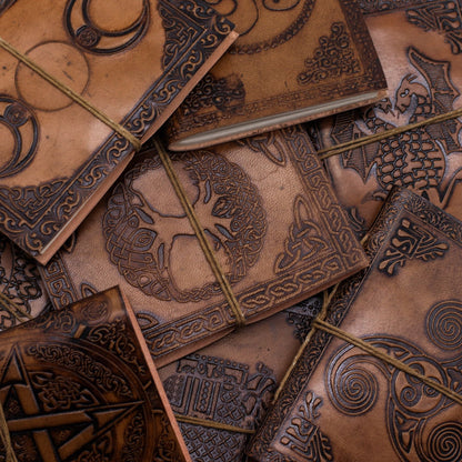 Esoteric Embossed Leather Notebooks – 15x11 CM, cuadernos de cuero con grabado en relieve, diseños místicos como Árbol de la Vida y Triple Luna