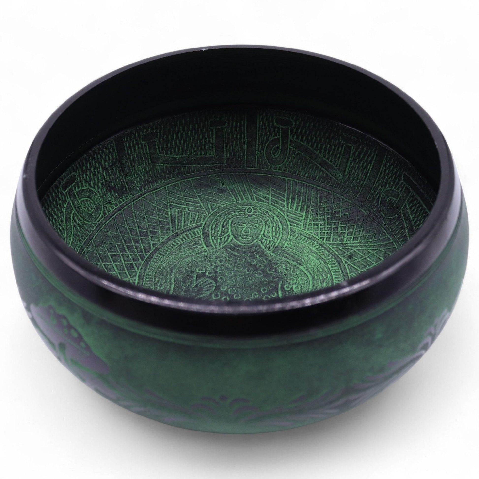 Alt-tag: Extra Loud Mushroom Singing Bowl – Mossgrön (23 × 10.5 CM, 1.3 KG) metallskål i mossgrönt med invändig gravyr, sedd uppifrån