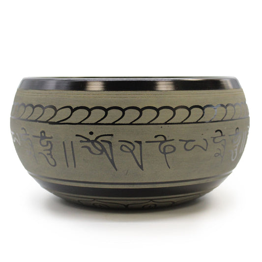 Extra Loud Singing Bowl – Five Buddha, cuenco tibetano grabado con mantras, acabado metálico artesanal