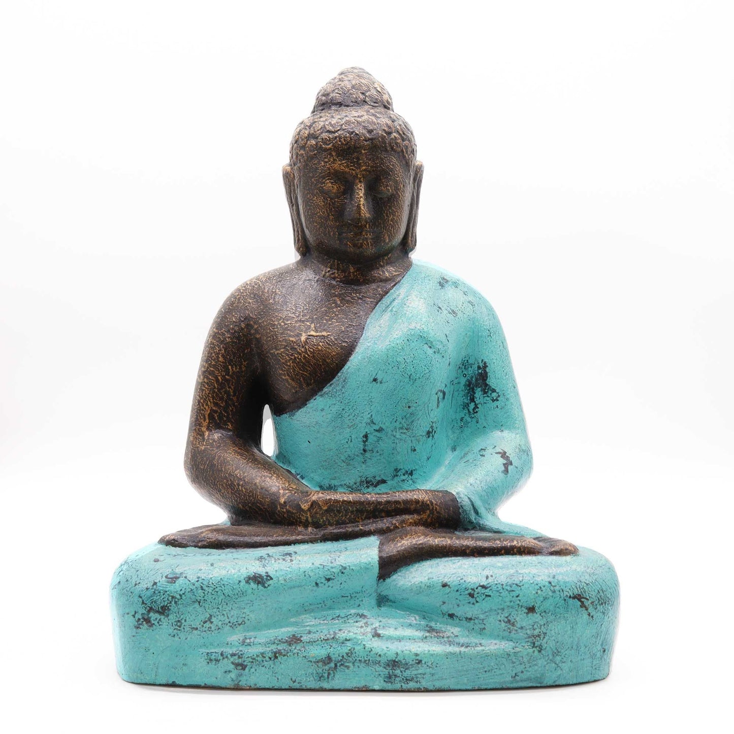 Buddhastaty i fibercement – 0,5 m sittande Buddhafigur med turkos- och bronsfinish, händer i meditationsposition