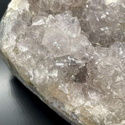 Finger Quartz Specimens – 1KG Pack, primer plano de cristales de cuarzo natural en matriz, piezas para colección y exhibición