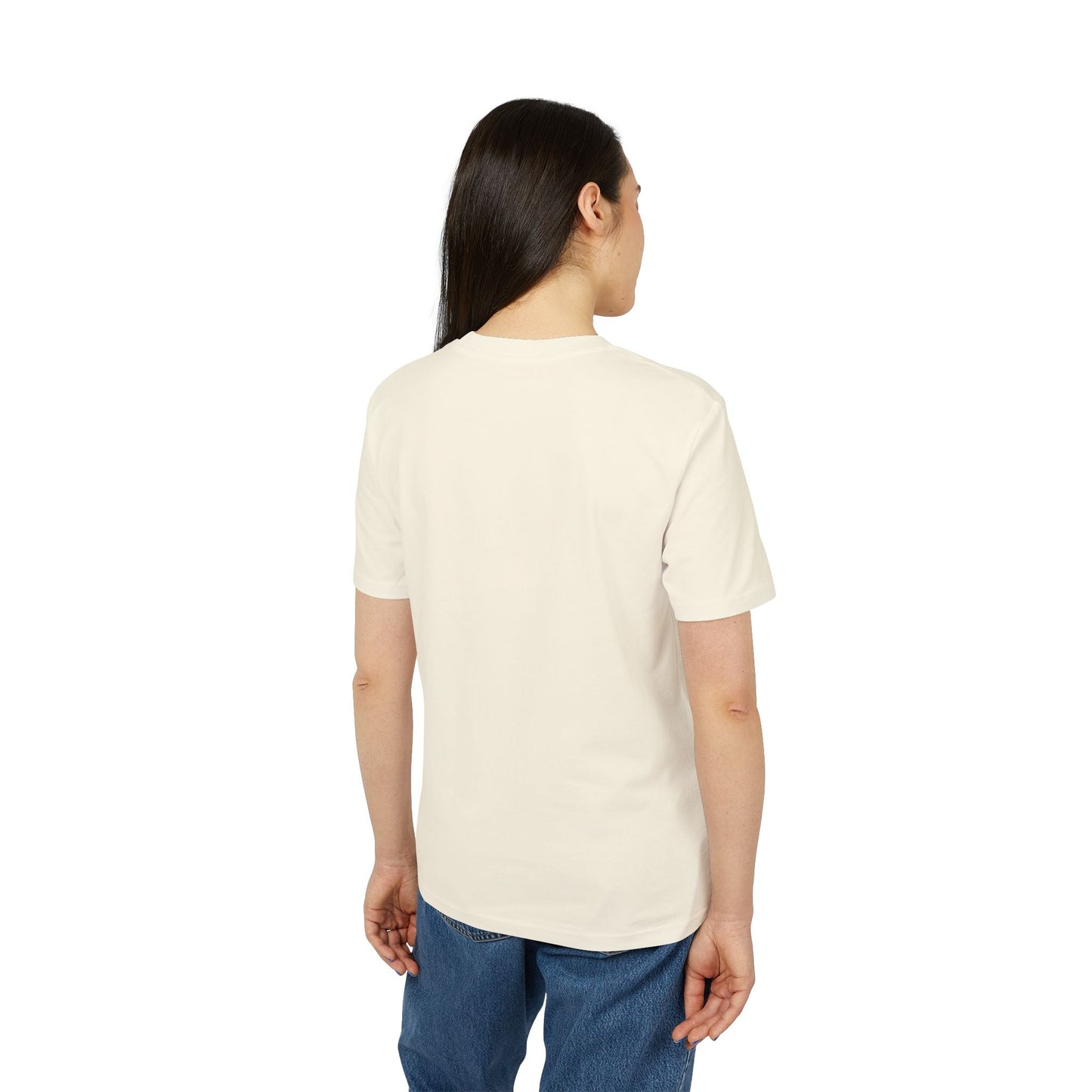 Football Football Lovers And Players Camiseta Premium Unisex vista trasera modelo usando camiseta unisex color crema