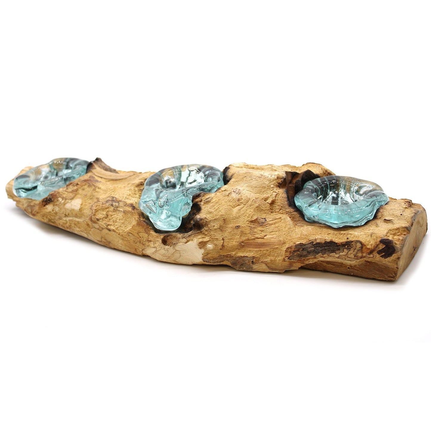 Gamal Wood Molten Glass trippel ljushållare – 45x15x7 CM, naturlig bas i gamalträ med tre handblåsta hållare i återvunnet glas
