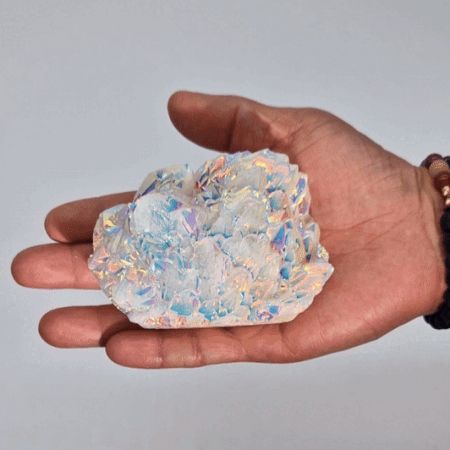Alt Tag: Gemstone Aura Angel Quartz – 300-450G, 8-15CM iridescent quartz cluster crystal in hand, polished gemstone display piece