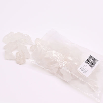 Alt Tag: Gemstone Raw Crystals – Rock Quartz 500G piedras de cuarzo roca en bruto, piezas translúcidas en bolsa transparente sobre fondo blanco