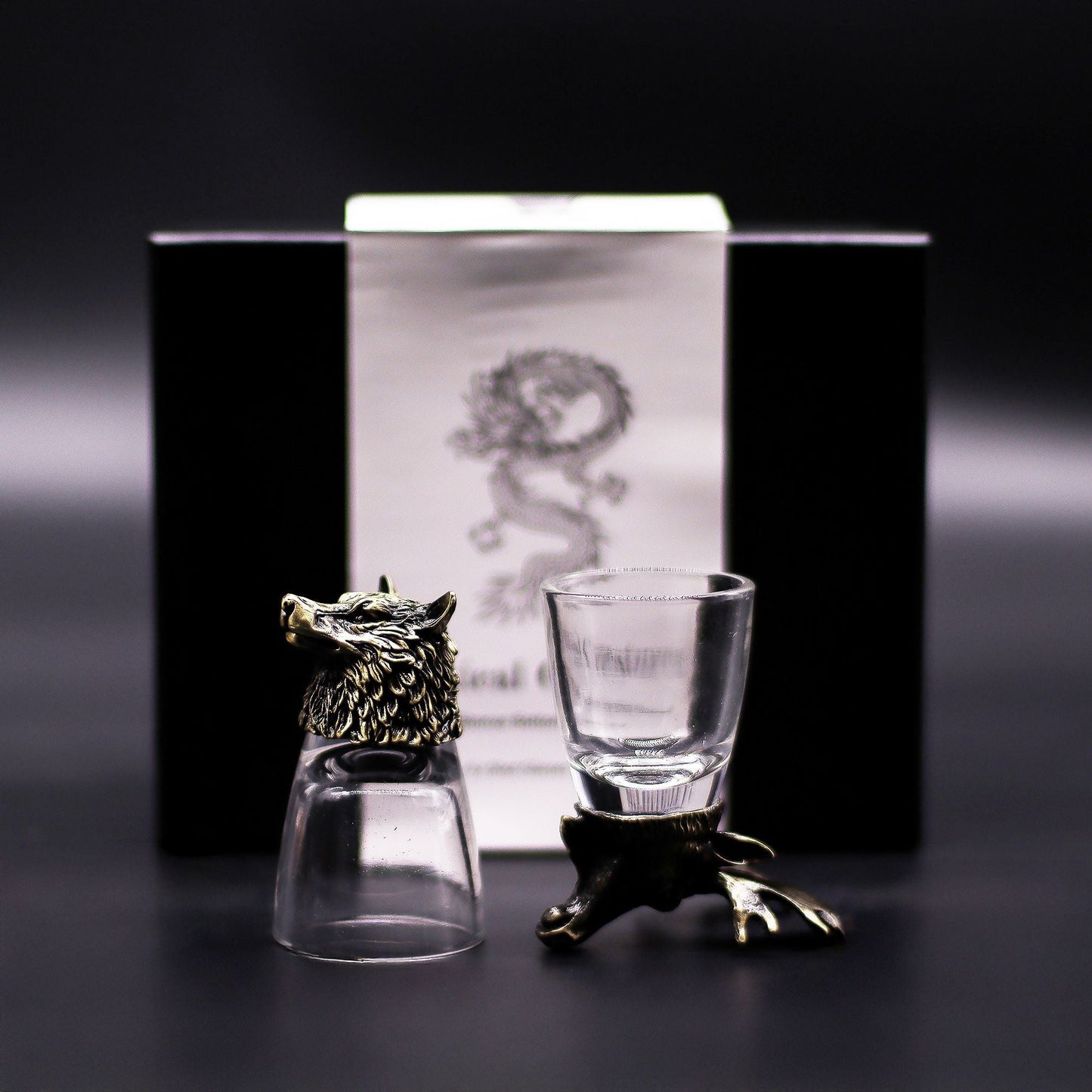 Presentset med 6 shotglas (50 ML) – Wild Forest Creatures – Shotglas i antik brons i hållare med skogsdjur i antik brons, med ask