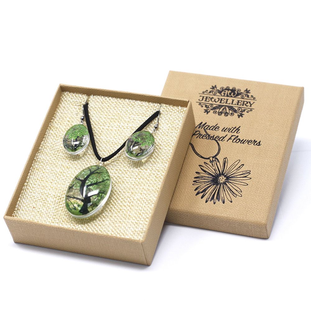 Alt Tag: Glass & Flower Tree of Life Jewellery – Green set with glass pendant and earrings featuring pressed flowers, displayed in gift box