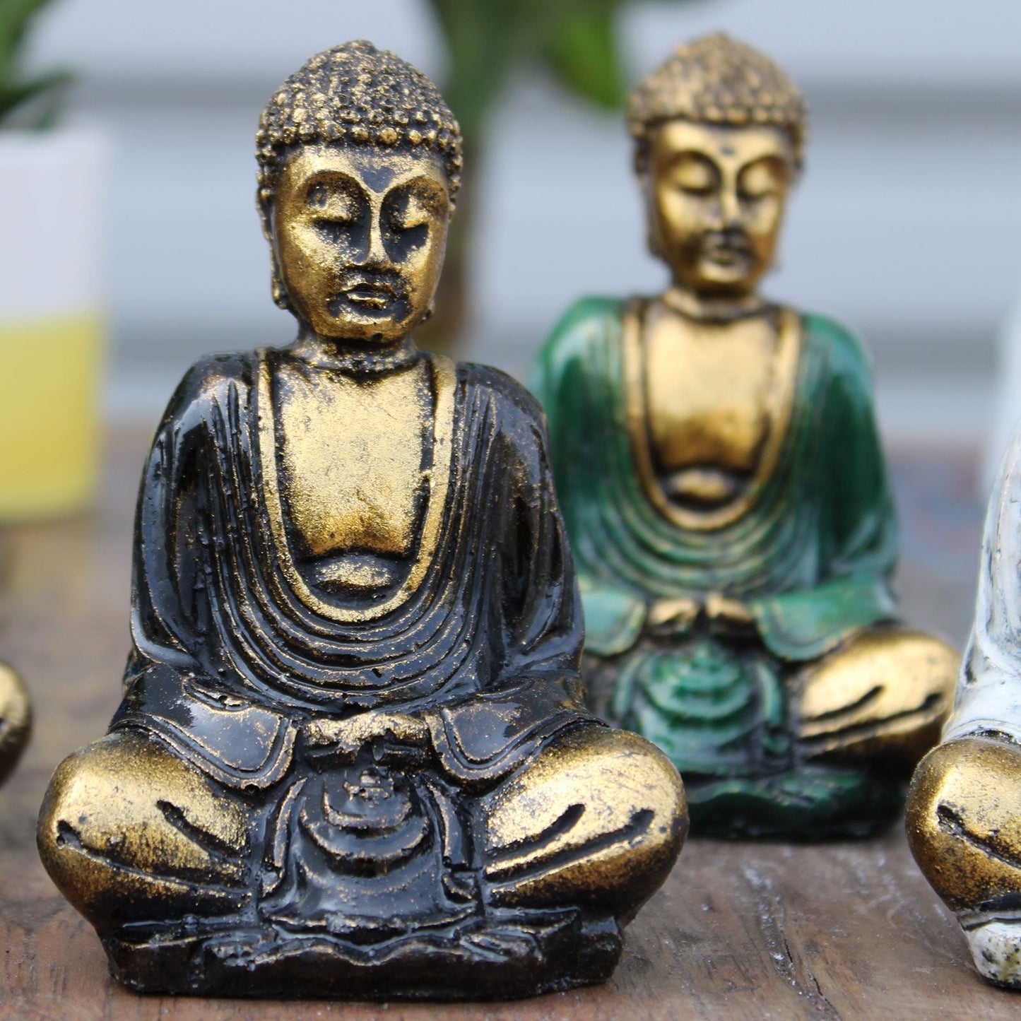 Alt Tag: Gold Resin Mini Buddha – Assorted Colours – 8x6x4 CM hand-painted gold resin Buddha figurines in assorted colours, seated decor