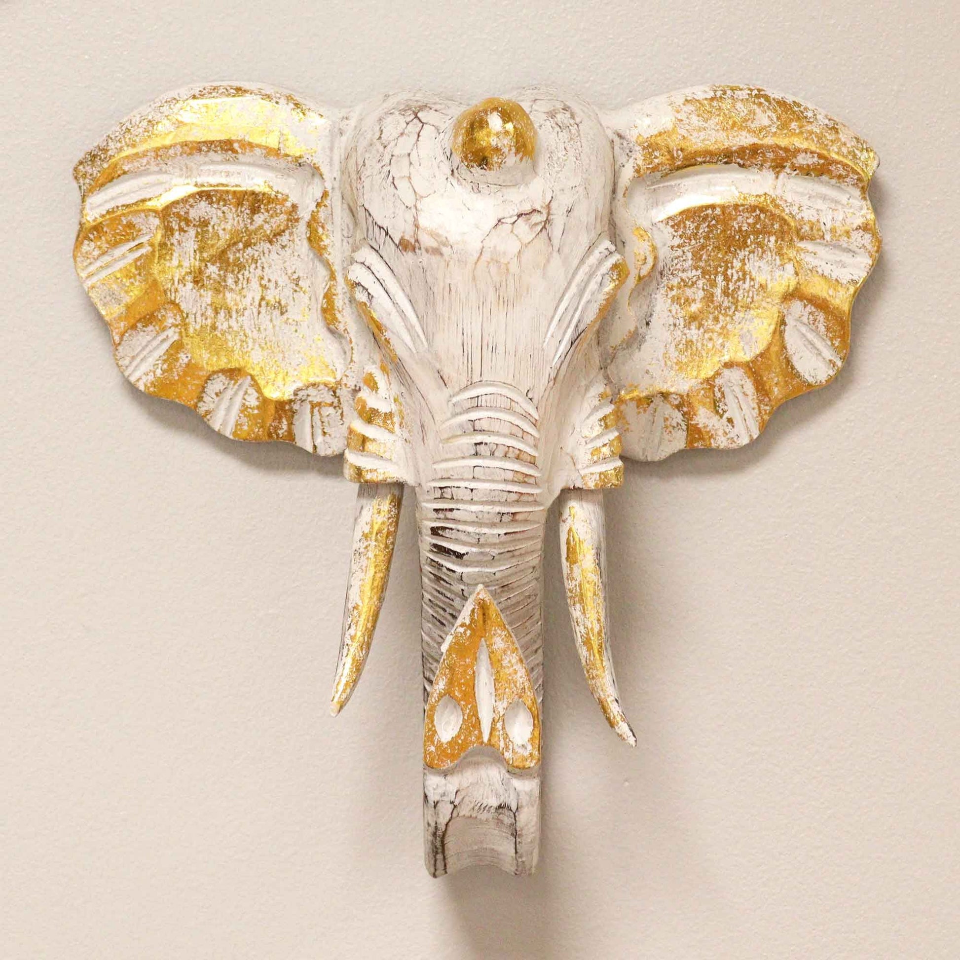 Alt Tag: Cabeza de elefante Gold & Whitewash – decoración de pared 29x26 CM, cabeza de elefante tallada a mano en madera de Albasia con acabado dorado y whitewash