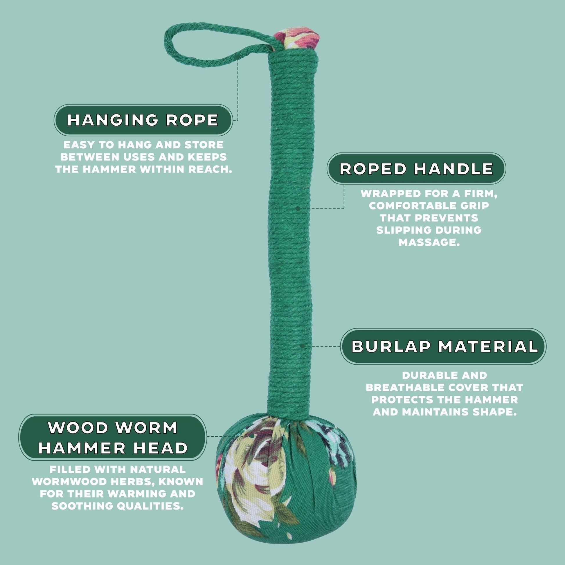 Alt Tag: Martillo de masaje de ajenjo verde – herramienta de madera con mango envuelto en cuerda, cuerda para colgar, material de arpillera y cabeza de martillo de madera