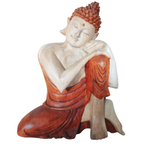 Hand-Carved Buddha Statue – 25 CM Thinking Pose, estatua de madera tallada a mano con túnica roja y postura contemplativa