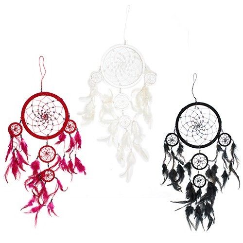 Alt Tag: Handgjord Bali Dream Catcher – Stor rund 55CM i rött, vitt och svart, rund webdesign med hängande fjädrar och pärlor