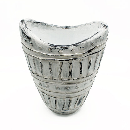 Terracotta Ceramic Vase – Cream 22CM, jarrón cerámico color crema de 22 cm con textura acanalada y boca ancha