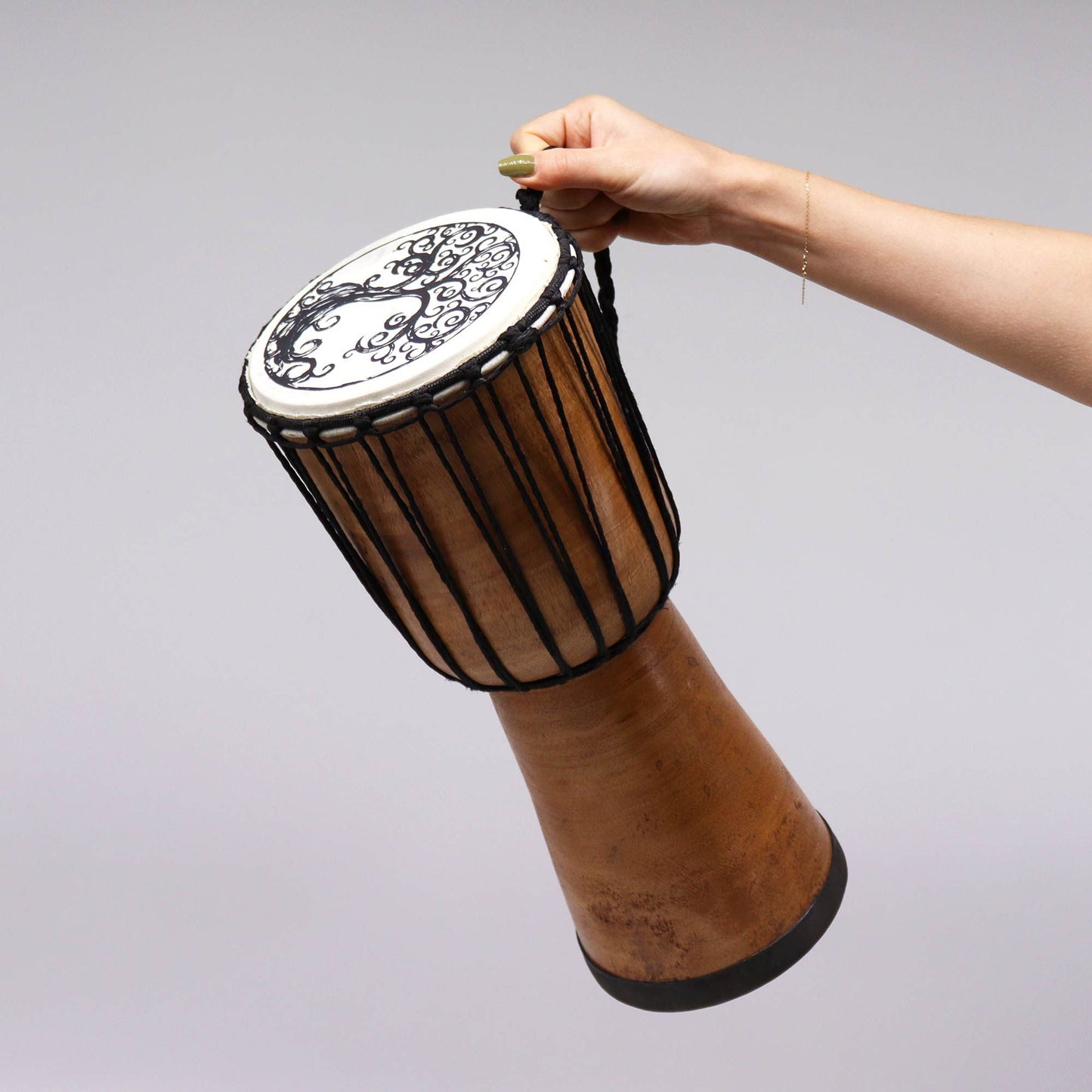 Handgjord djembe-trumma med bred topp – 40 CM, handhållen, handskuren träkropp och repsträckt design med brett trumskinn