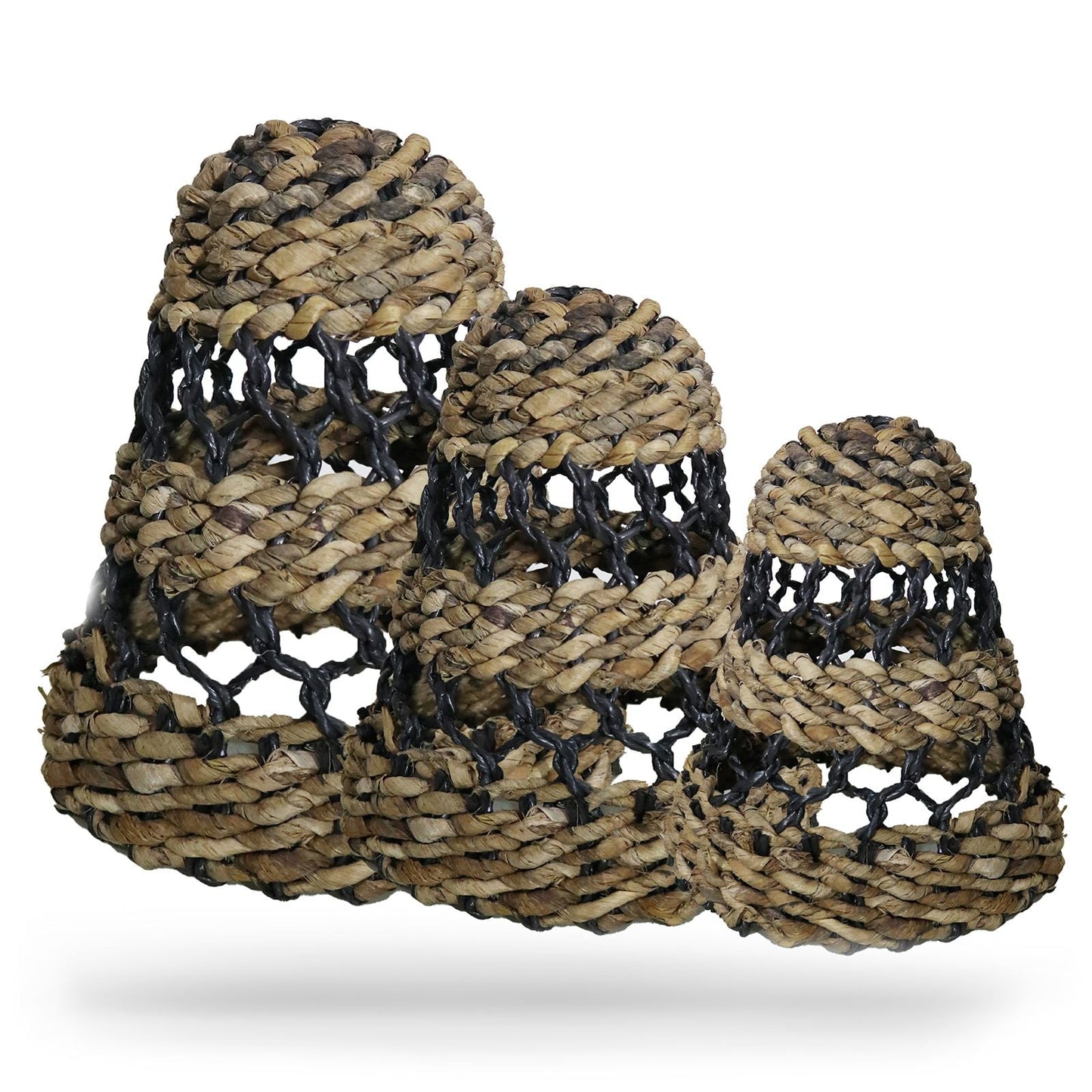 Handvävda lampskärmar i bananblad & raffia – set om 3 i naturligt vävt bananblad och svart raffia, 35x35x40 cm