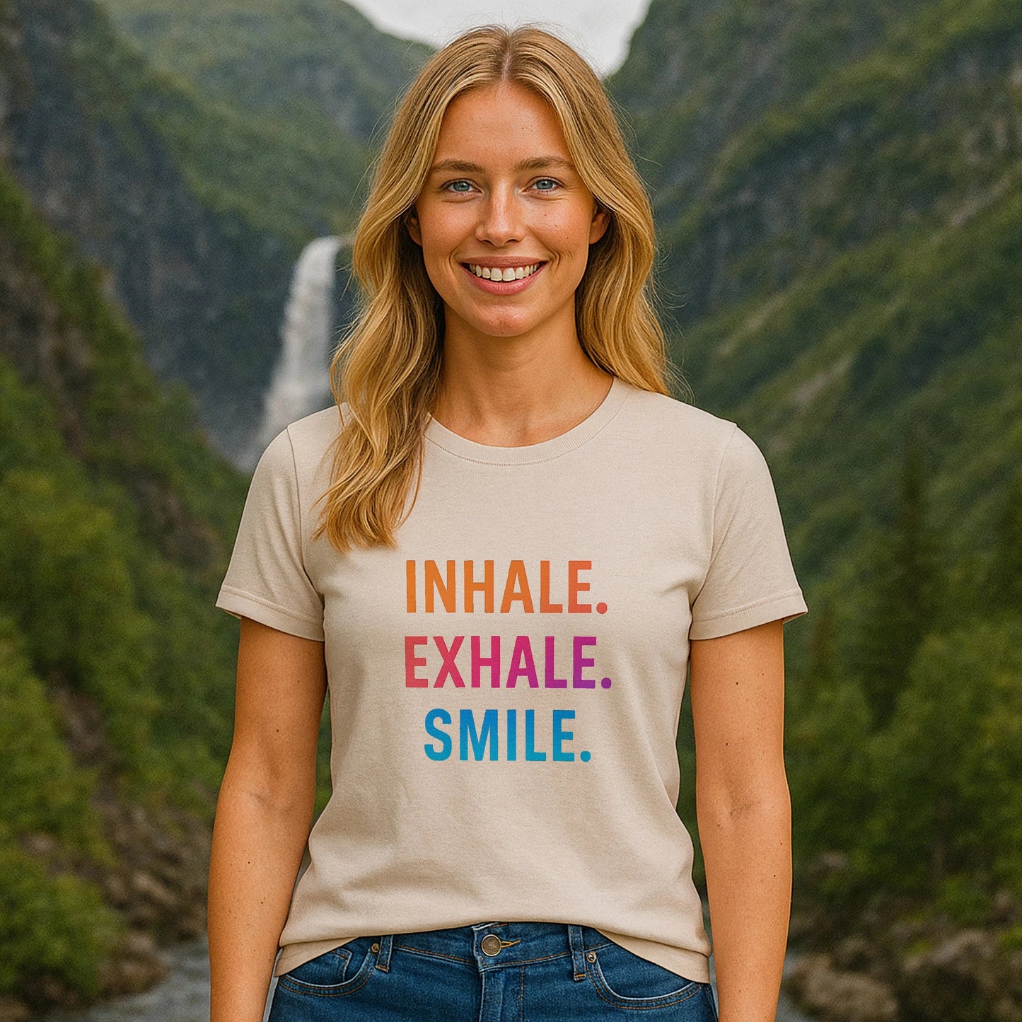 Alt Tag: Mujer con camiseta Inhale Exhale Smile Mindfulness 100% Organic Cotton T-Shirt beige con texto INHALE EXHALE SMILE