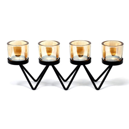 Alt Tag: Portavelas votivo de hierro y vidrio – Zig Zag de 4 vasos con 4 vasos de vidrio ámbar sobre soporte Zig Zag de hierro negro, 34.5 cm de largo