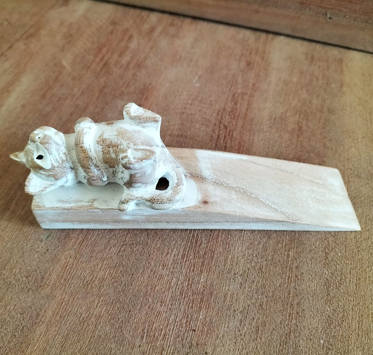 Alt Tag: Jempines Wood Kitten Doorstop – 16x4x5 CM hand-carved wooden kitten doorstop on rectangular base