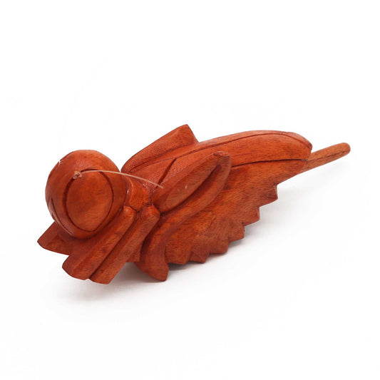Alt Tag: Jempinis Wooden Grasshopper – 16.5x7 CM hand-carved wooden grasshopper figurine with natural wood finish