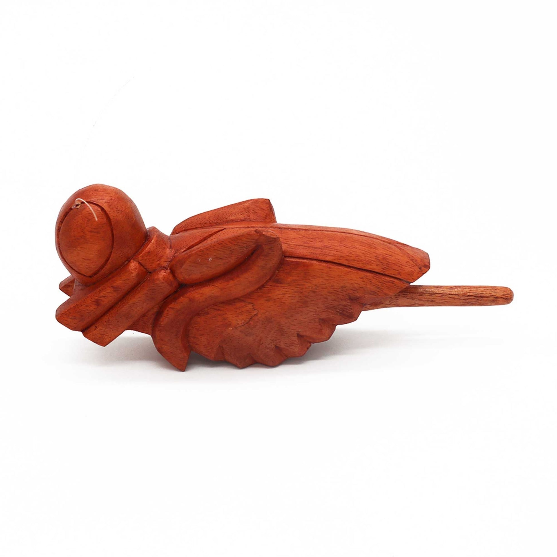 Alt Tag: Jempinis Wooden Grasshopper – 16.5x7 CM wooden grasshopper ornament with carved wings, natural jempinis wood finish