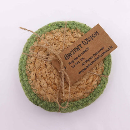 Alt Tag: Underlägg i jute & bomull – 10CM set med 4 st i oliv med naturlig juteväv och olivkant, hantverksset med underlägg
