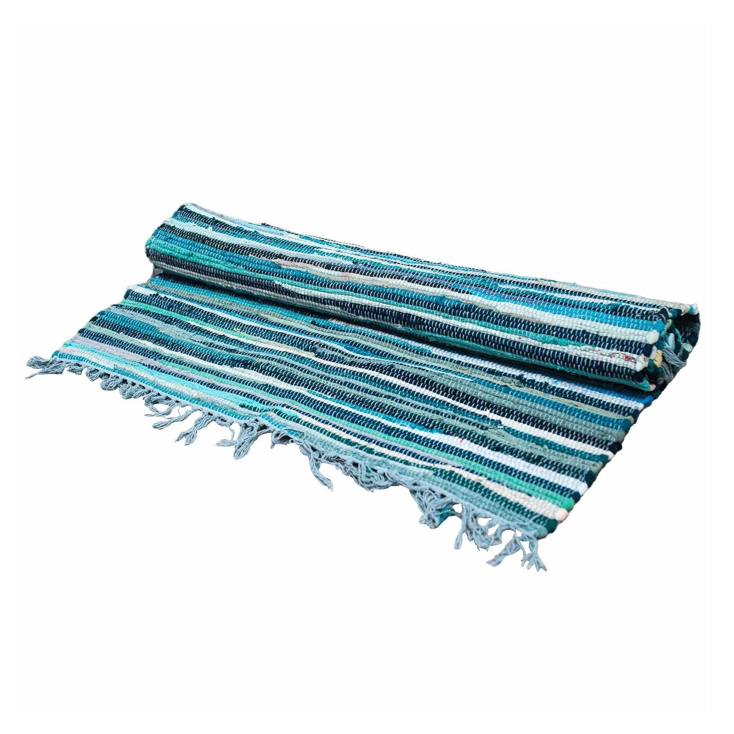 Großer Flickenteppich – 150 × 90 CM – Premiumqualität – Aqua Blues, handgewebter Flickenteppich aus recycelter Baumwolle mit aquablauen Streifen und gefransten Kanten