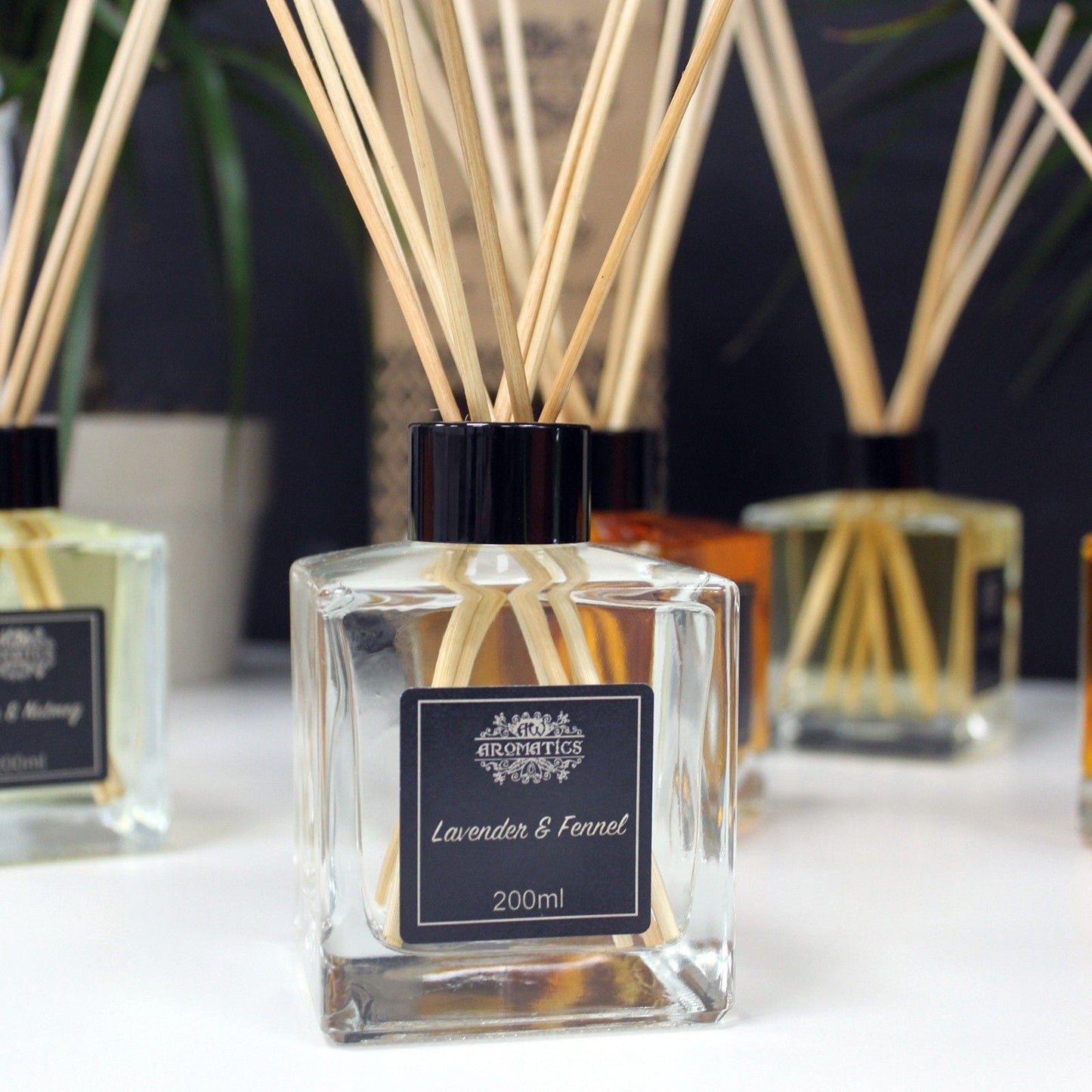 Alt-Tag: Lavendel- & Fenchel-Duftöl-Diffuser – 200 ml Reed-Diffuser-Flasche aus Glas mit natürlichen Rattan-Stäbchen, 200 ml