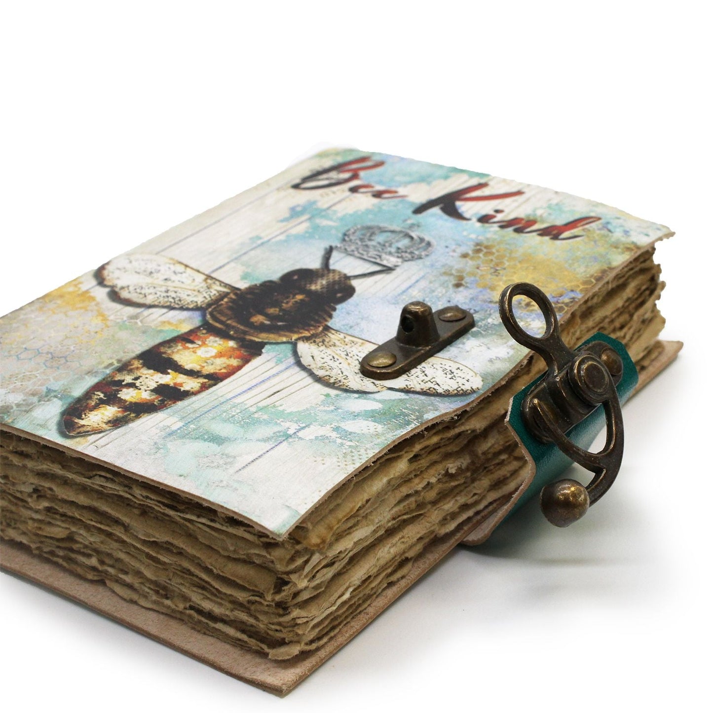 Alt Tag: Leather Bee Kind Notebook – 18x13 CM, cuaderno de cuero vintage con diseño de abeja, papel deckle-edge y cierre metálico