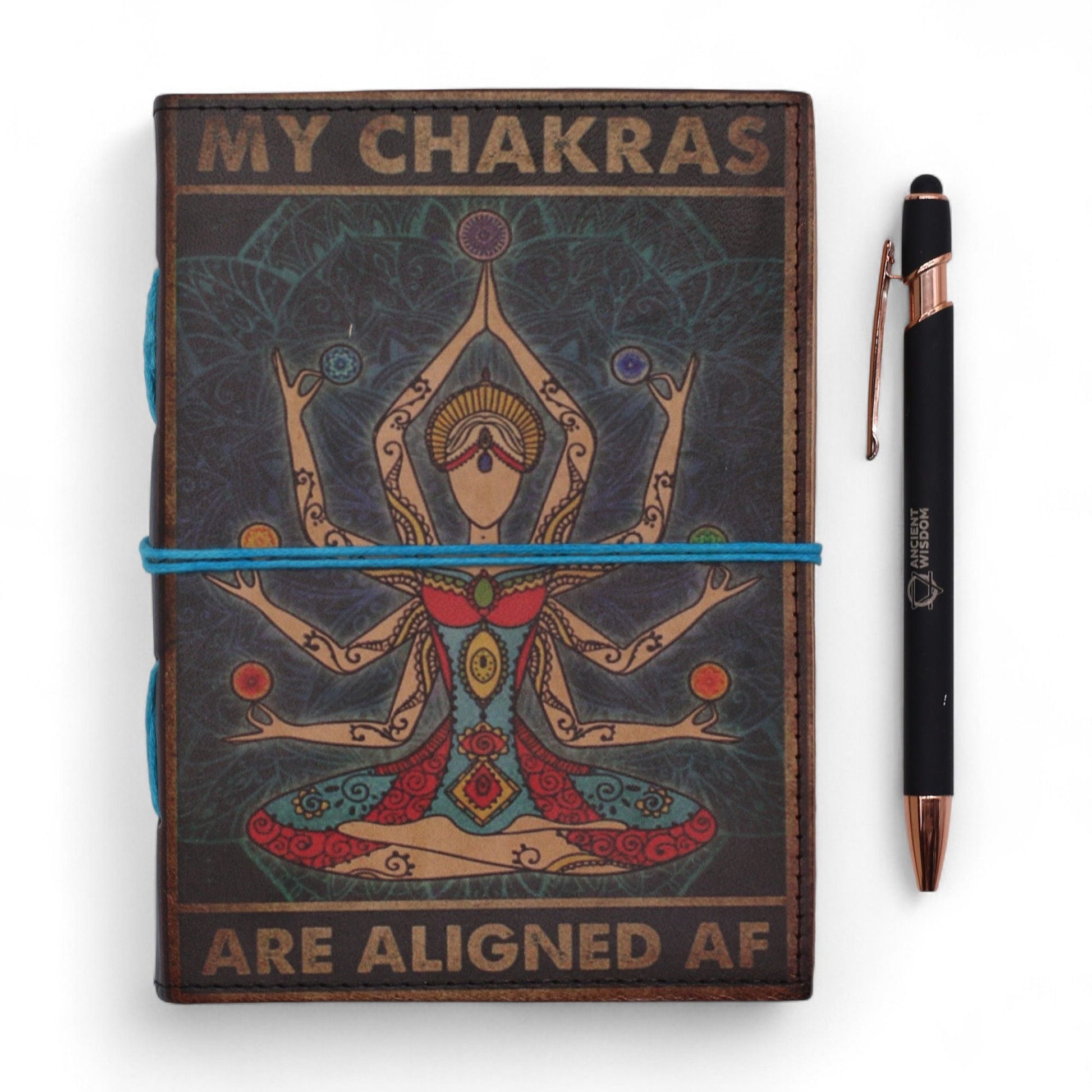 Cuaderno de cuero – My Chakras Are Aligned AF 17.5x13 CM, cubierta de cuero auténtico con diseño de diosa de los chakras impreso a mano y banda elástica azul