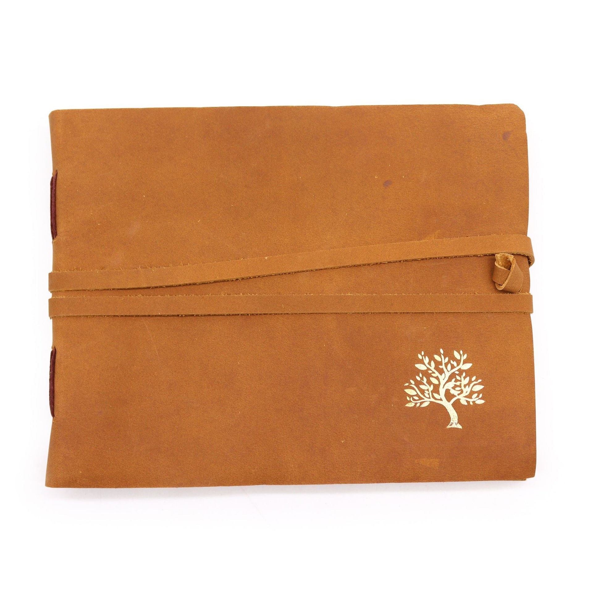 Alt Tag: Skissbok i läder – Golden Tree Design (144 sidor, 18 × 23 CM) handgjord dagbok i äkta läder med omlindningssnöre och guldfärgat trädmotiv