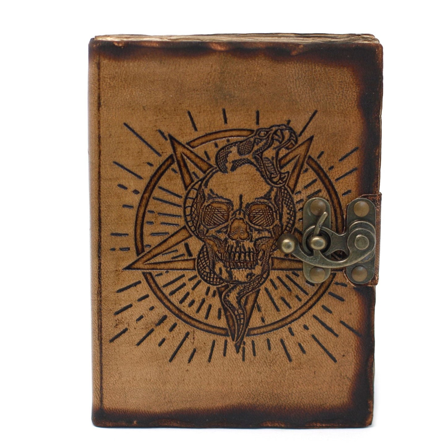 Leather Skull Journal – 18x13 CM genuine leather notebook with skull and burn detail cover, compact 18x13 cm with metal clasp