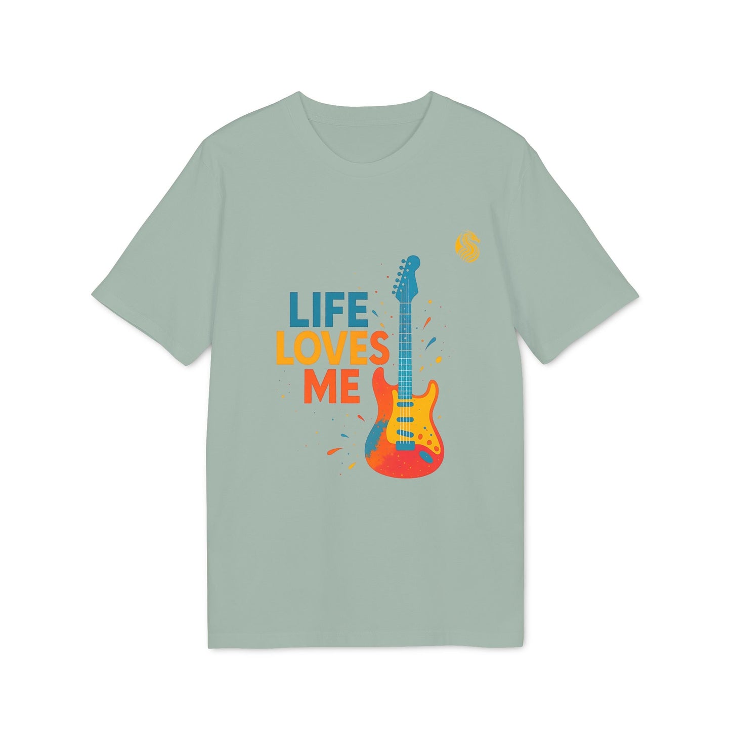 Etiqueta alt: Life Loves Me Electric Guitarr Drix camiseta sostenible Unisex verde salvia con gráfico de guitarra eléctrica y texto "Life Loves Me"