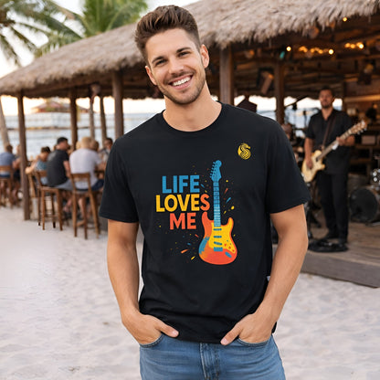 Alt Tag: camiseta Unisex sostenible Drix Life Loves Me Electric Guitarr negra, t-shirt gráfica con guitarra eléctrica a color y estampado “Life Loves Me”