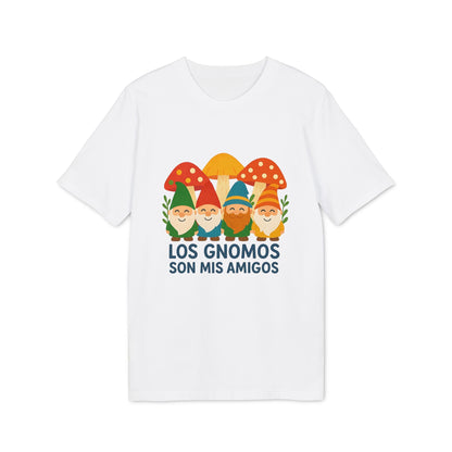 Alt Tag: Los Gnomos Son Mis Amigos Organica 100% Organic Cotton T-Shirt, camiseta blanca con ilustración de gnomos y setas y texto “Los Gnomos Son Mis Amigos”