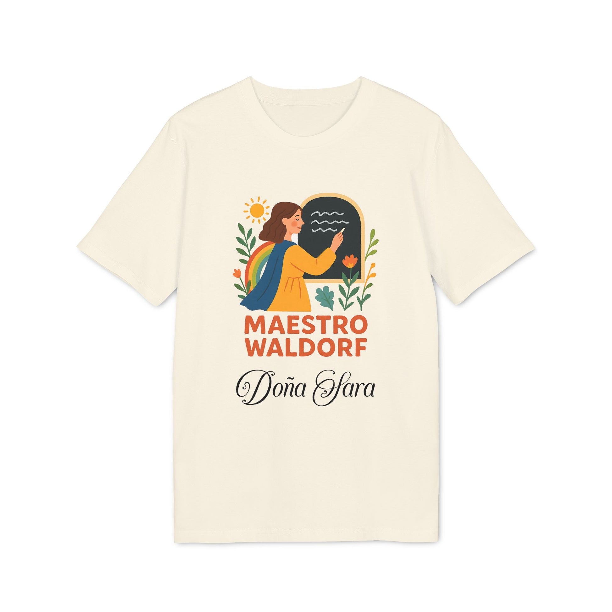 Maestro Waldorf Personalizada Sustainable Unisex Tee crema con ilustración profesora y texto Maestro Waldorf Doña Flora