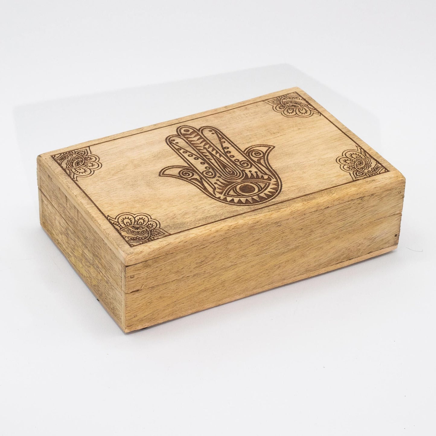 Alt Tag: Låda i mangoträ – Hamsa Black graverad 21.5x14x6.3 CM, handgjord förvaringslåda i mangoträ med Hamsa-gravyr