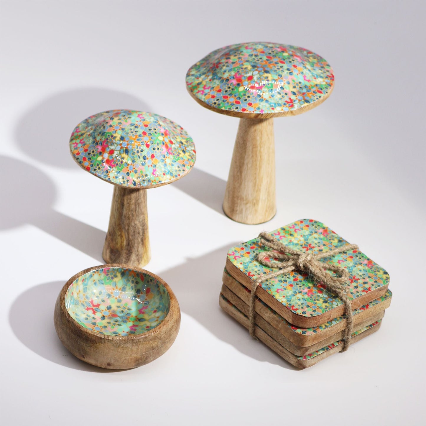 Mango Wood Mushroom Decoration – 15CM Mediterranean Tile, set de decoraciones de madera de mango con patrón de azulejos multicolor