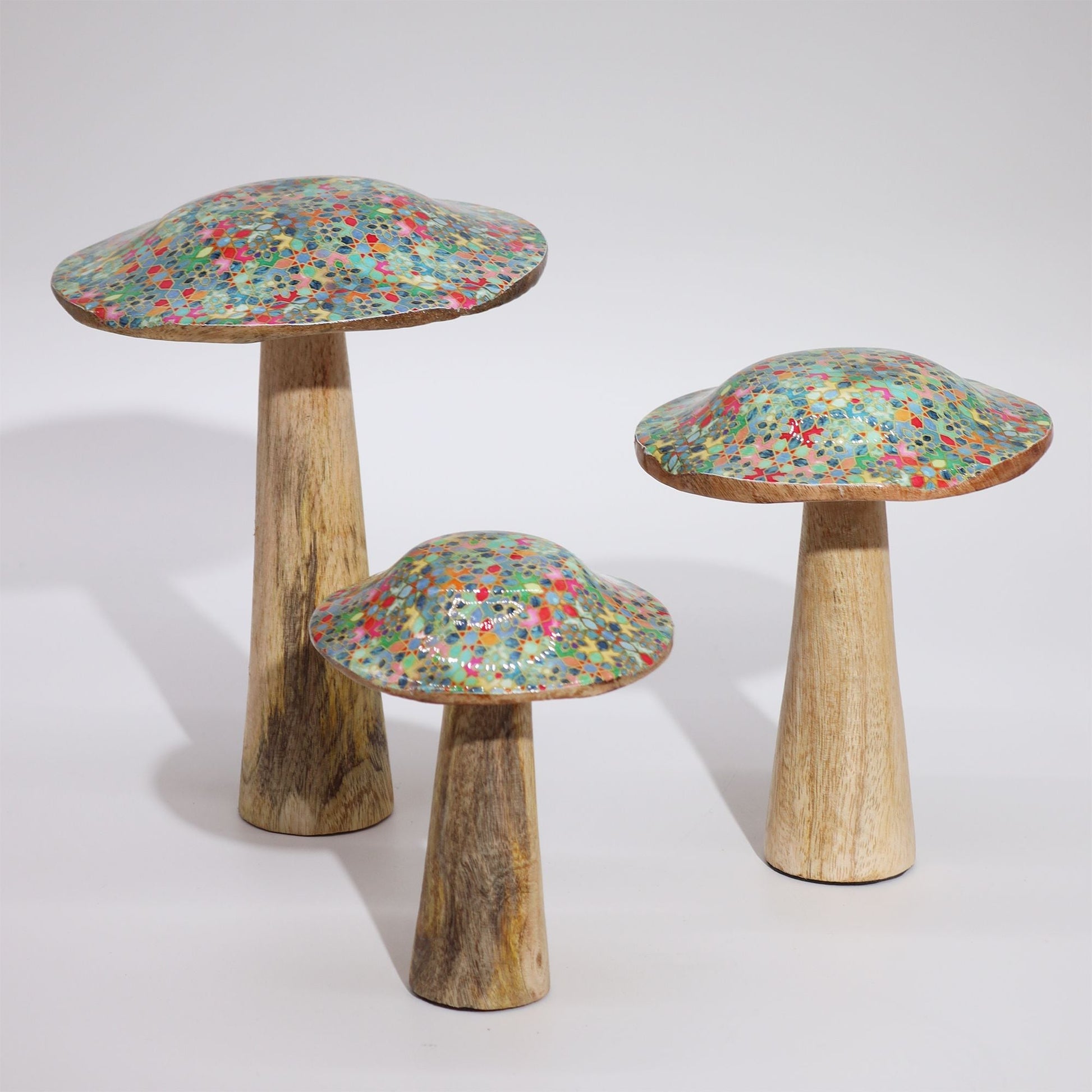 Mango Wood Mushroom Decoration – 15CM Mediterranean Tile, set of 3 handcrafted mango wood mushrooms with colorful Mediterranean tile caps