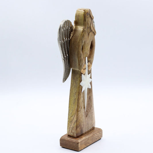 Mango Wood Peace Angel – 30 CM figura tallada en madera de mango con alas metálicas plateadas y estrella blanca esmaltada, vista lateral